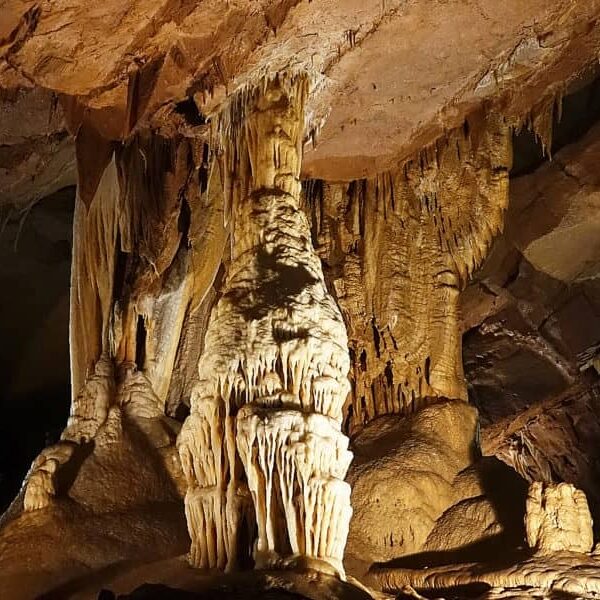 Županova Jama Höhle