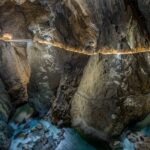 Tropfsteinhöhlen und Fluss im Inneren der Škocjan-Höhlen
