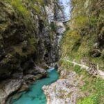 Blick auf die Tolminschlucht bei Tageslicht